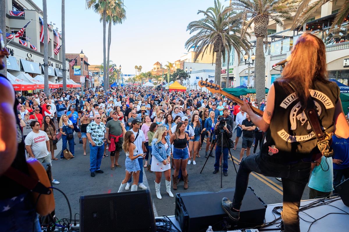 Community Events in Huntington Beach - Concert in Downtown Huntington Beach
