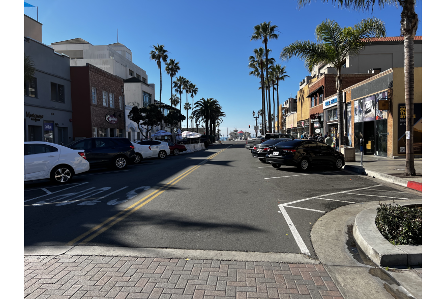 Main Street and Walnut Ave Facing Pier