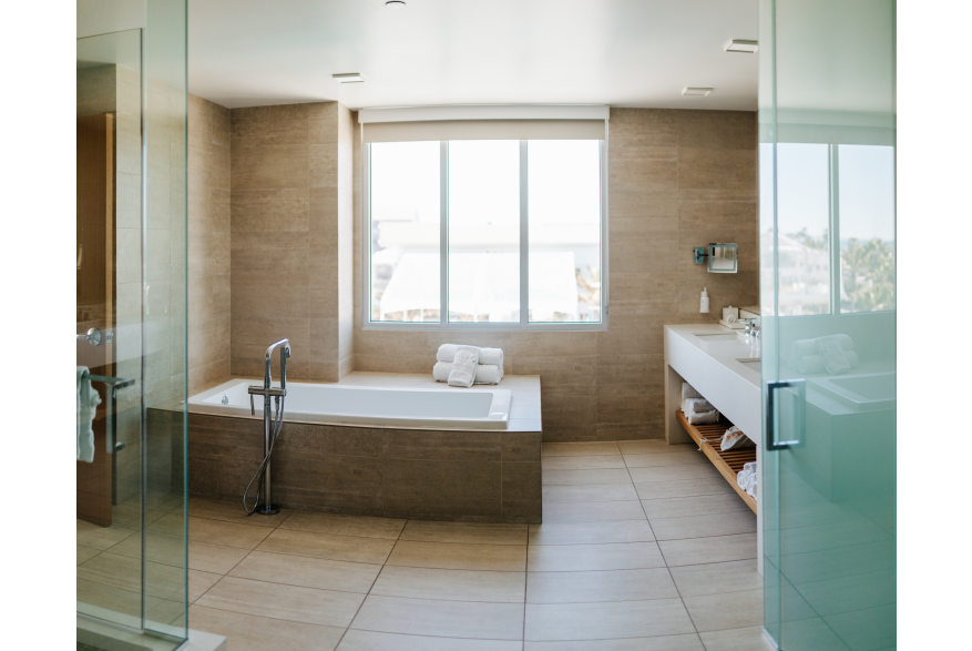 Paséa Room Bathroom